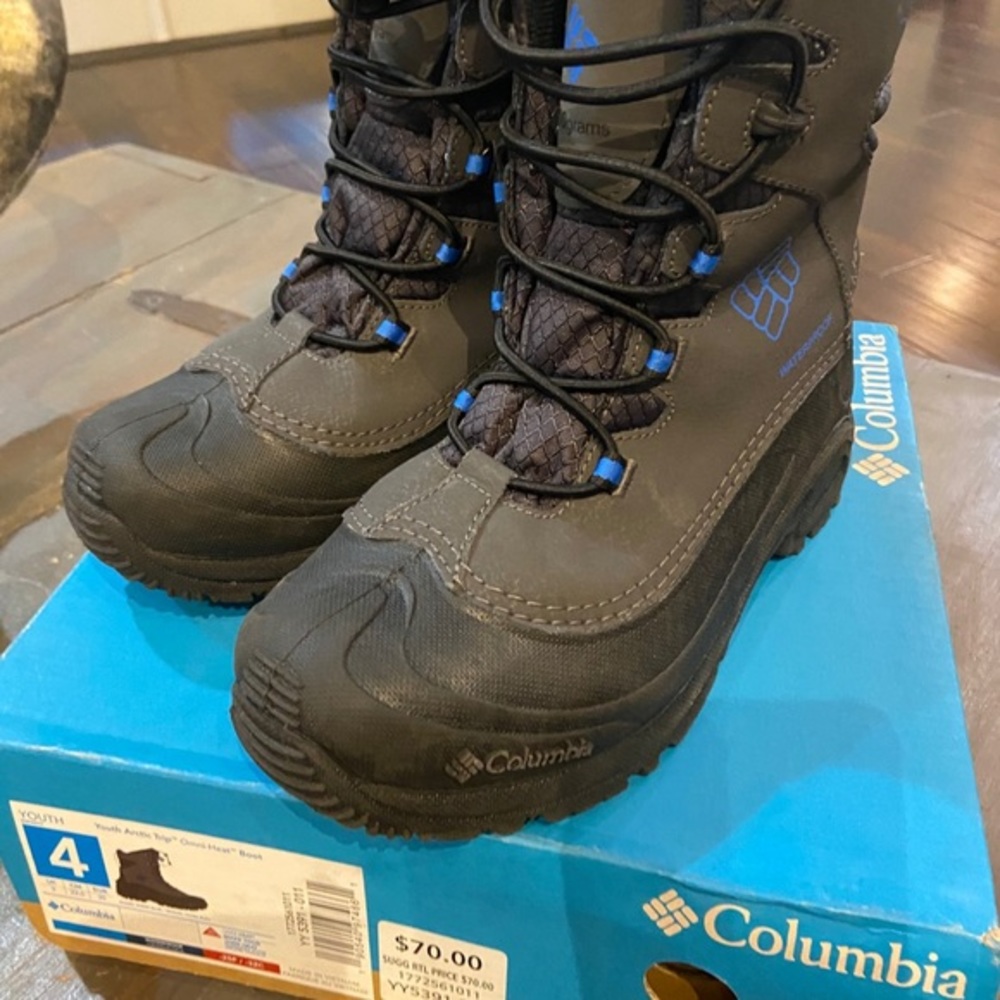 Youth size 4 Columbia Snow boots
